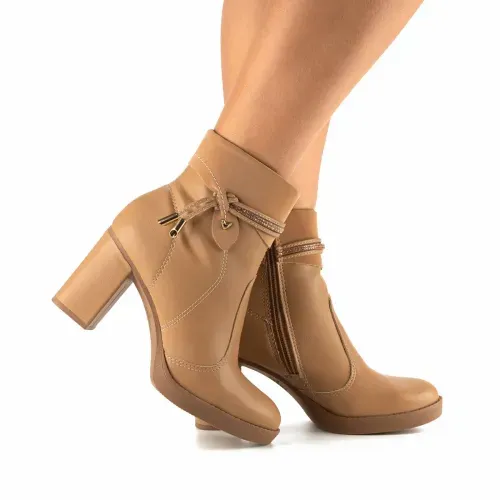 Bota Mississipi de Cano Curto Bege